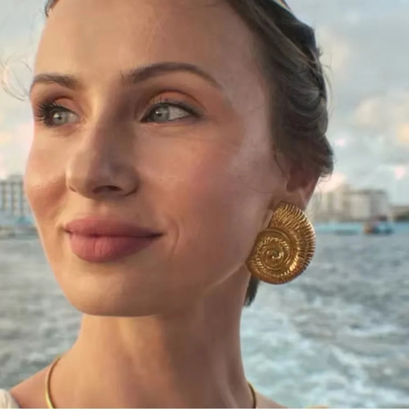 Zara Seashell Gold Earrings - Picture 17 of 17